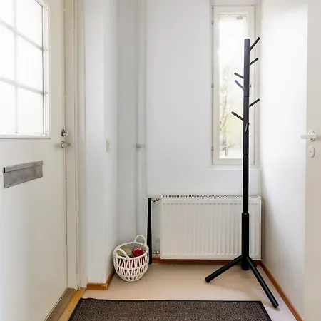 - Private Sauna, Free Parking, Balcony And Free Wifi Apartment *